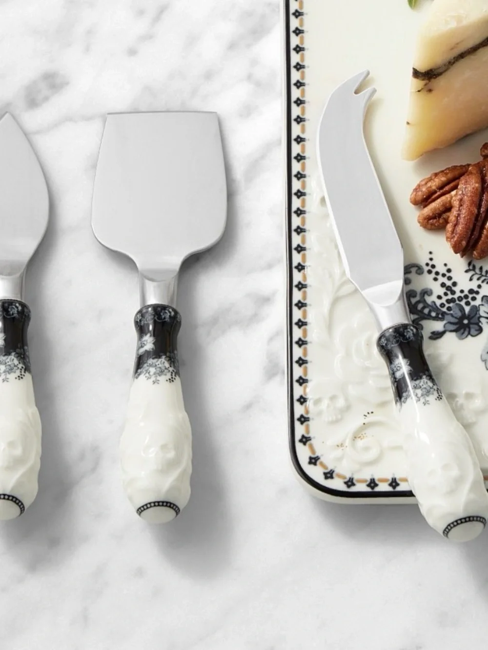 Williams Sonoma NWT Halloween Spooky Soirée Cheese Knives, Set of 3